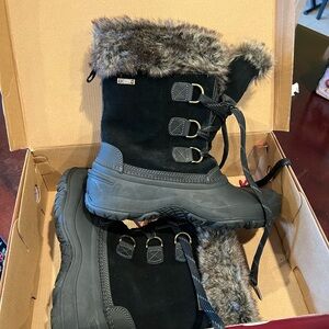 Khombu boots women 10